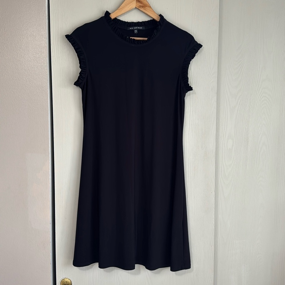 Nik &Nash Black Dress sz L